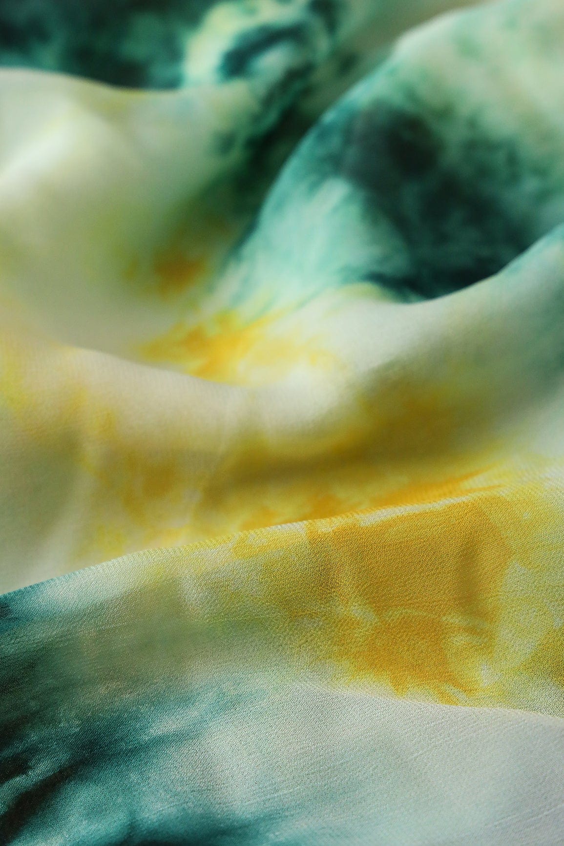 doeraa Prints Green And Yellow Tie & Dye Shibori Print On Viscose Georgette Fabric