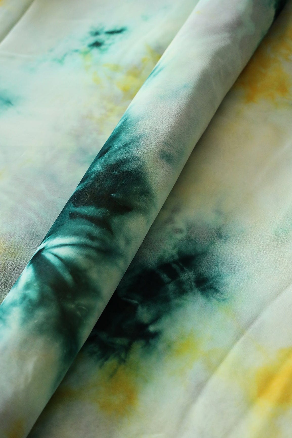 doeraa Prints Green And Yellow Tie & Dye Shibori Print On Viscose Georgette Fabric