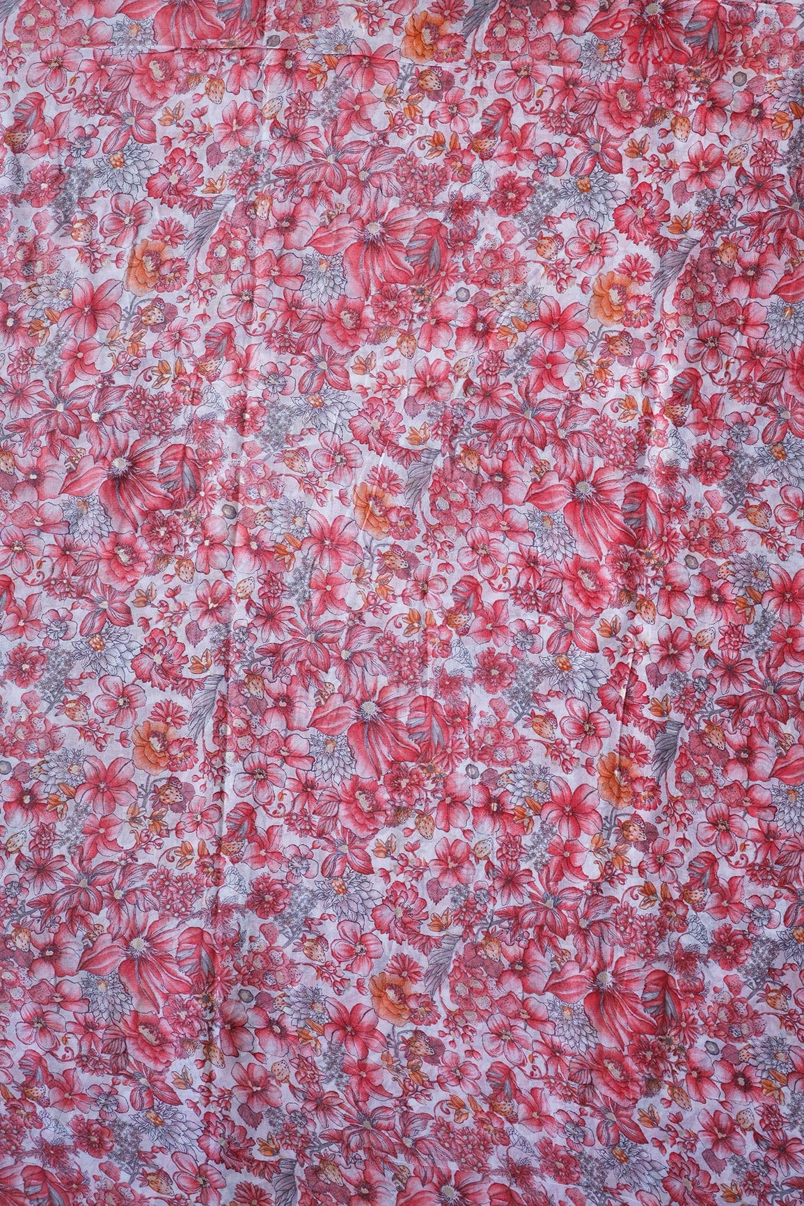 doeraa Prints Light Pink And White Floral With Foil Print On Pure Mul Cotton Fabric