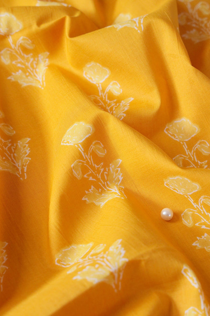 doeraa Prints Mango Yellow And White Floral Print On Pure Cotton Fabric