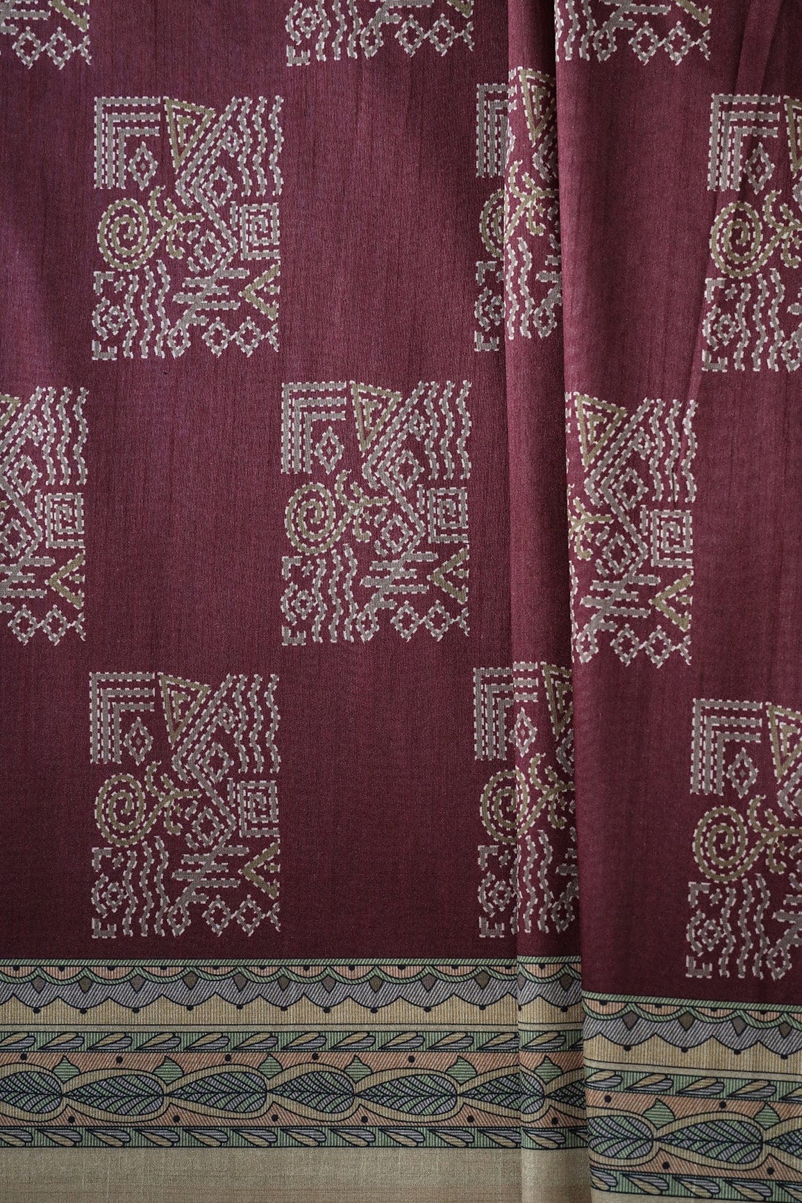 doeraa Prints Maroon Geometric Pattern Digital Print On Mulberry Silk Fabric With Border