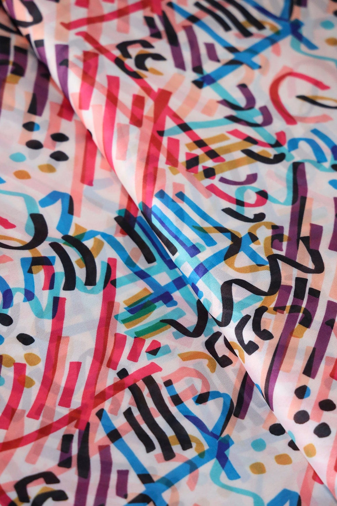 doeraa Prints Multi Color Abstract Pattern Digital Print On Georgette Satin Fabric