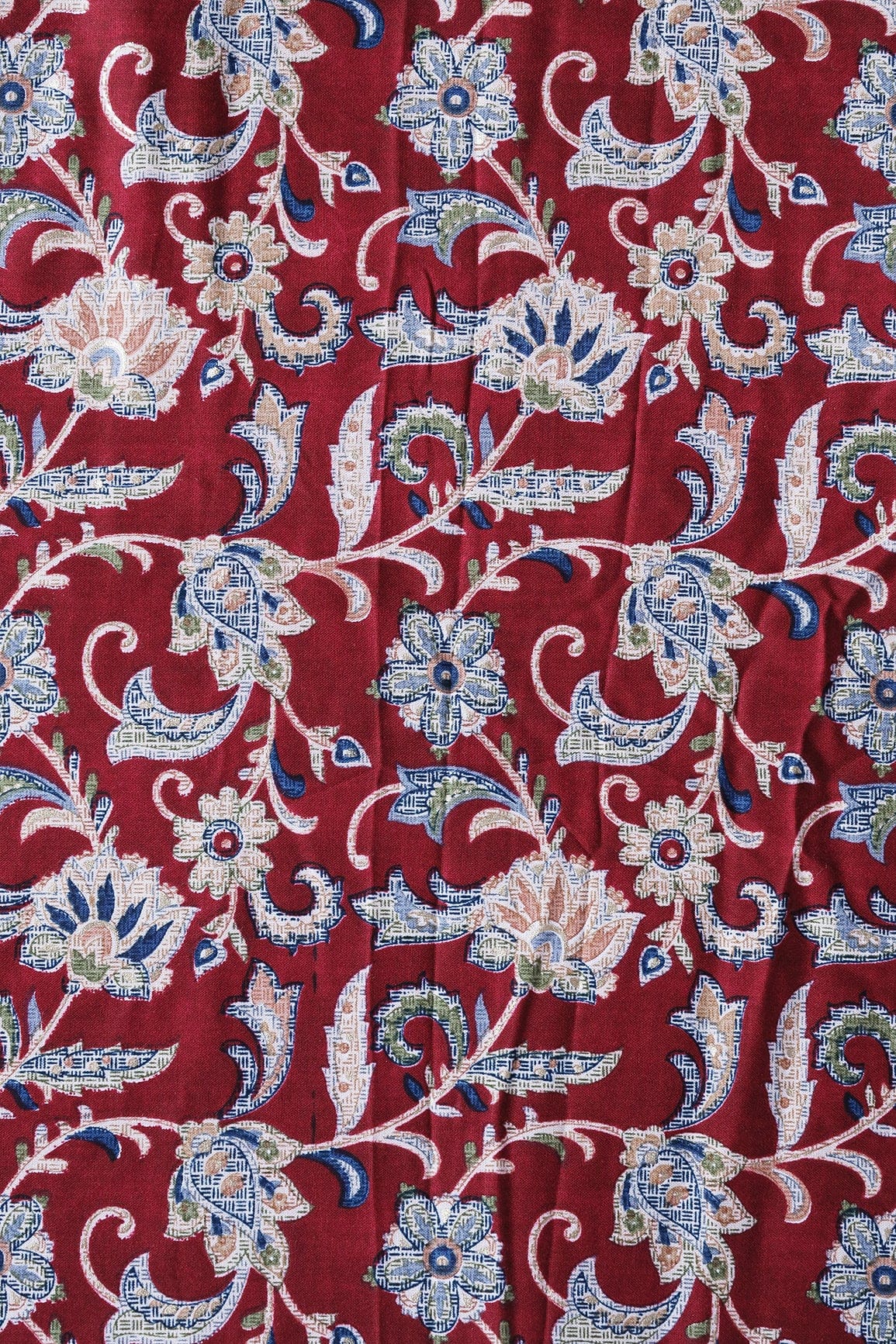 doeraa Prints Multi Color Floral Pattern With Foil Print On Maroon Rayon Fabric