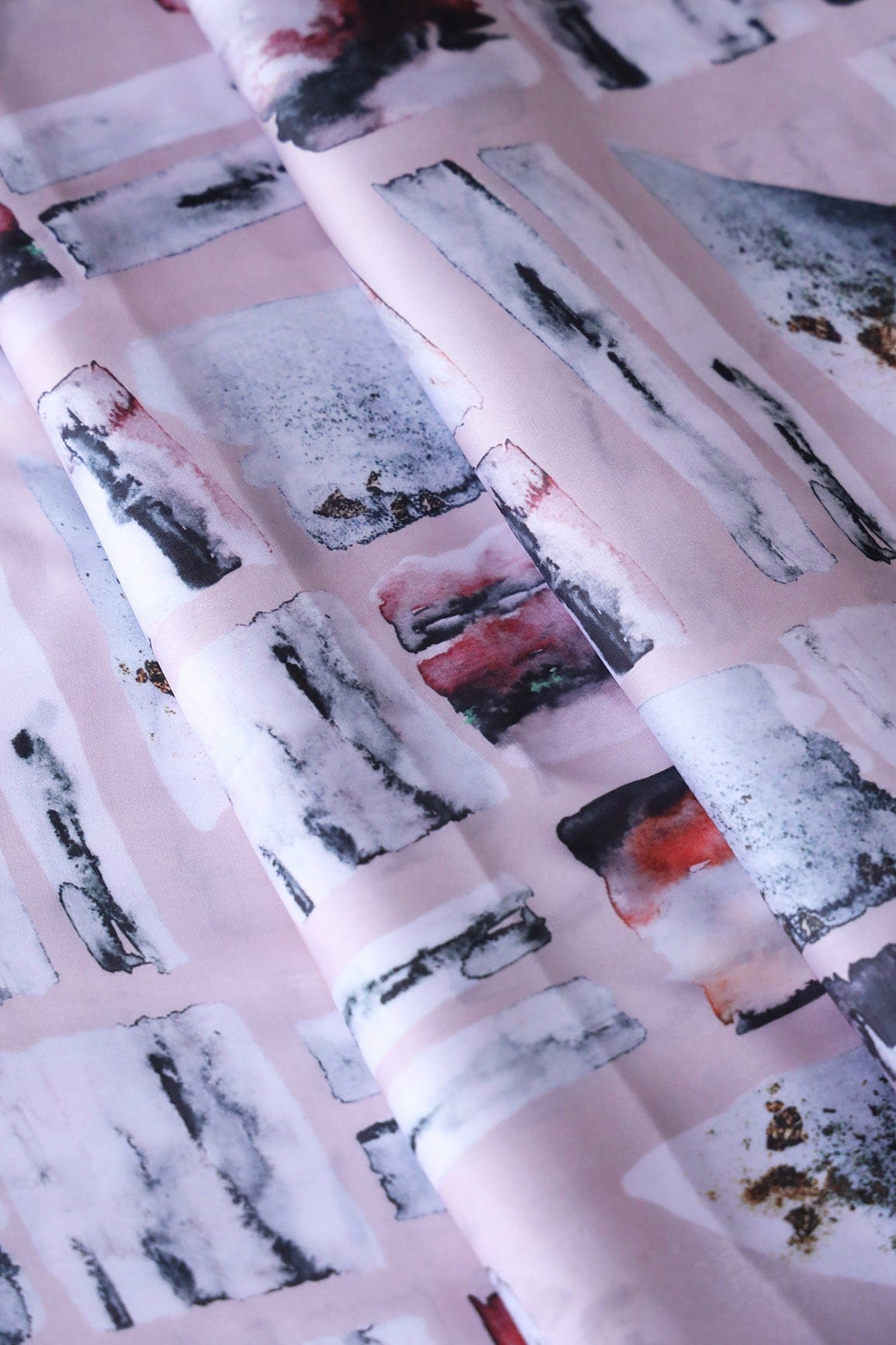 doeraa Prints Multi Color Geometric Pattern Digital Print On Pastel Pink Georgette Satin Fabric
