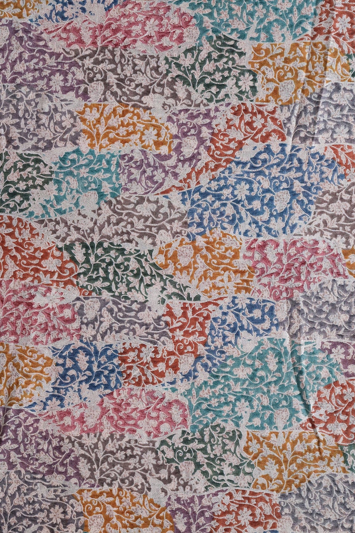 doeraa Prints Multicolor Floral Pattern With Foil Print On Pure Mul Cotton Fabric