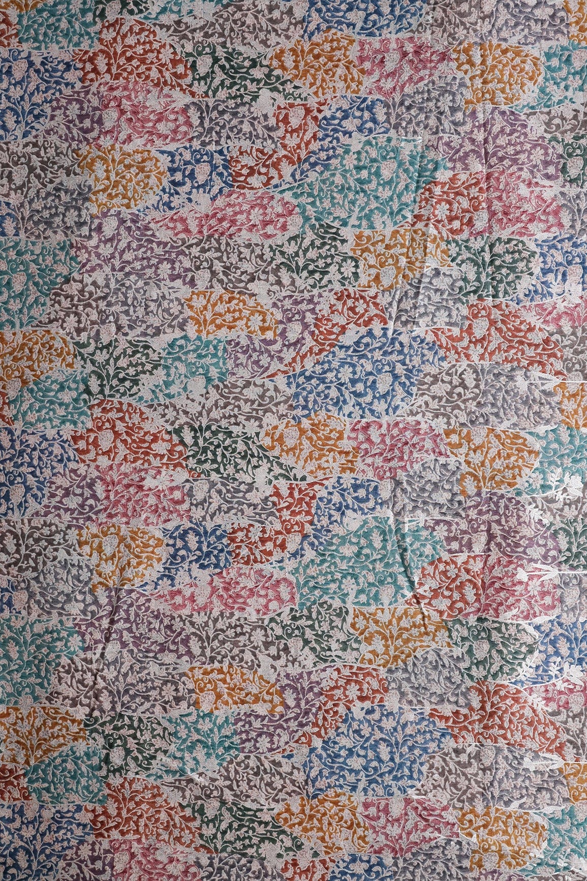 doeraa Prints Multicolor Floral Pattern With Foil Print On Pure Mul Cotton Fabric