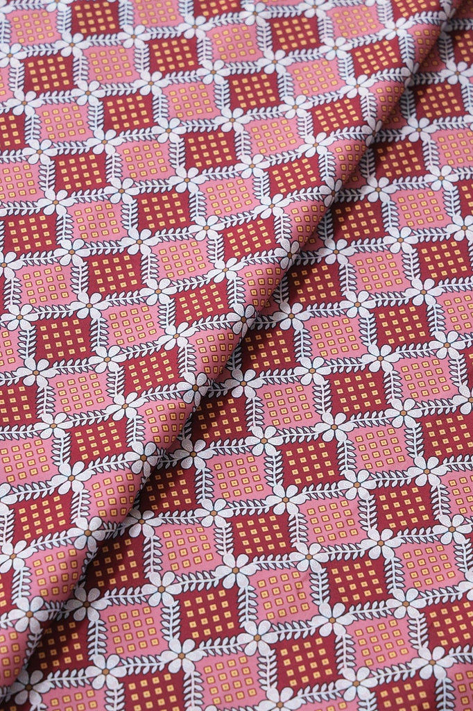 doeraa Prints Pink And Maroon Checks Pattern Digital Print On French Crepe Fabric