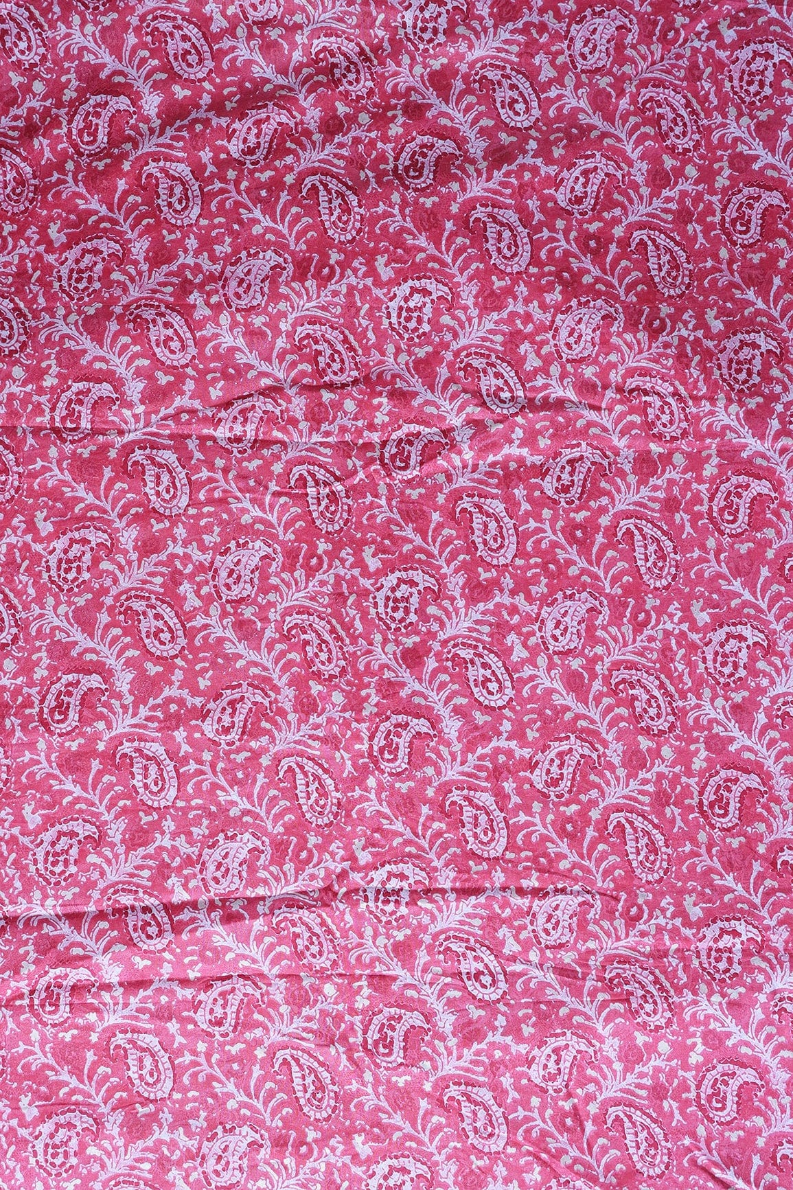 doeraa Prints Pink Paisley Pattern With Foil Print On Pure Mul Cotton Fabric