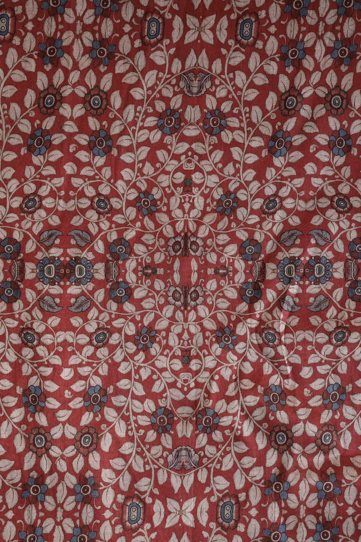 doeraa Prints Red Floral Pattern Digital Print On Mulberry Silk Fabric