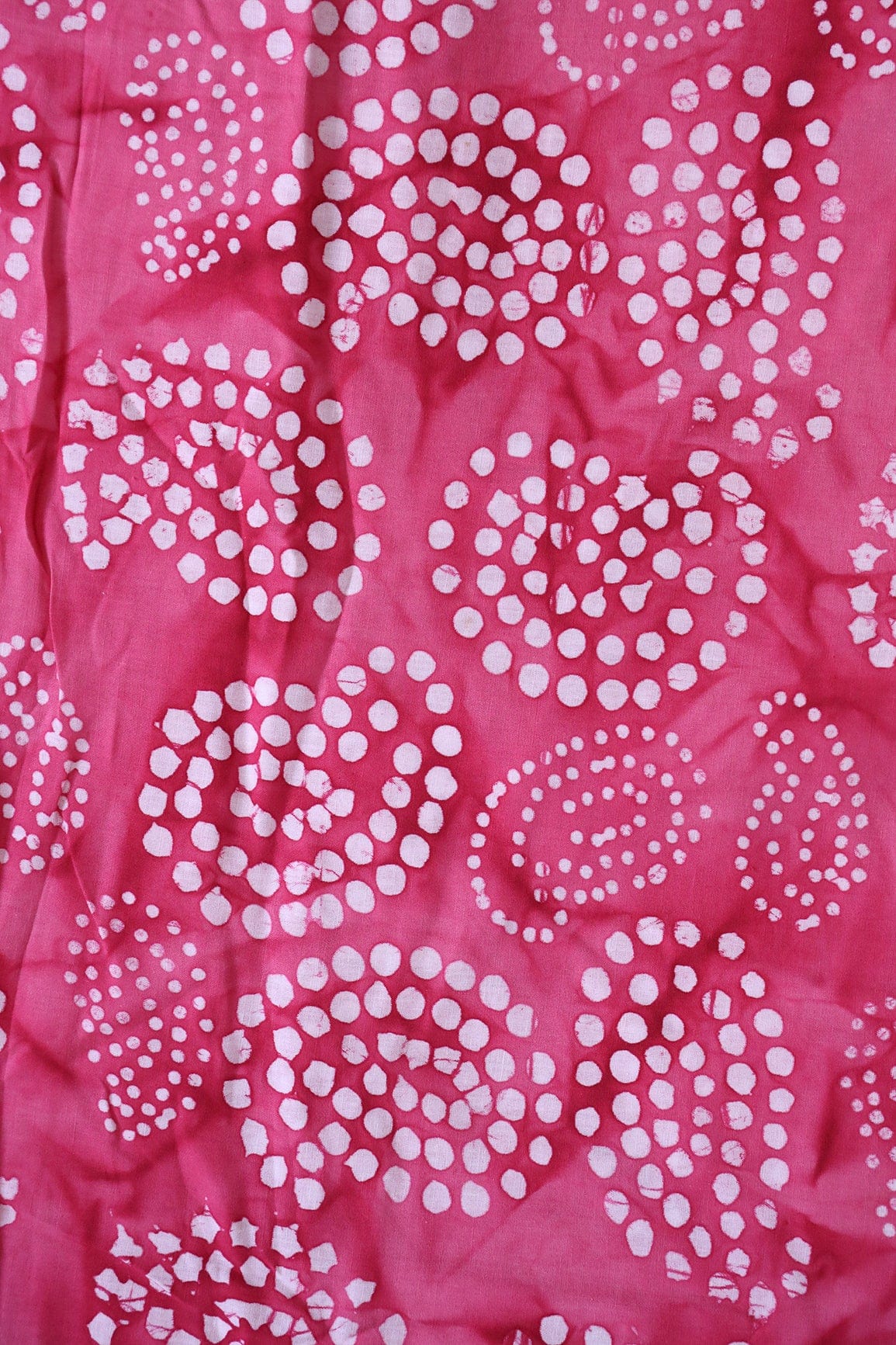 doeraa Prints White And Dark Pink Paisley Pattern Batik Handblock Organic Cotton Fabric