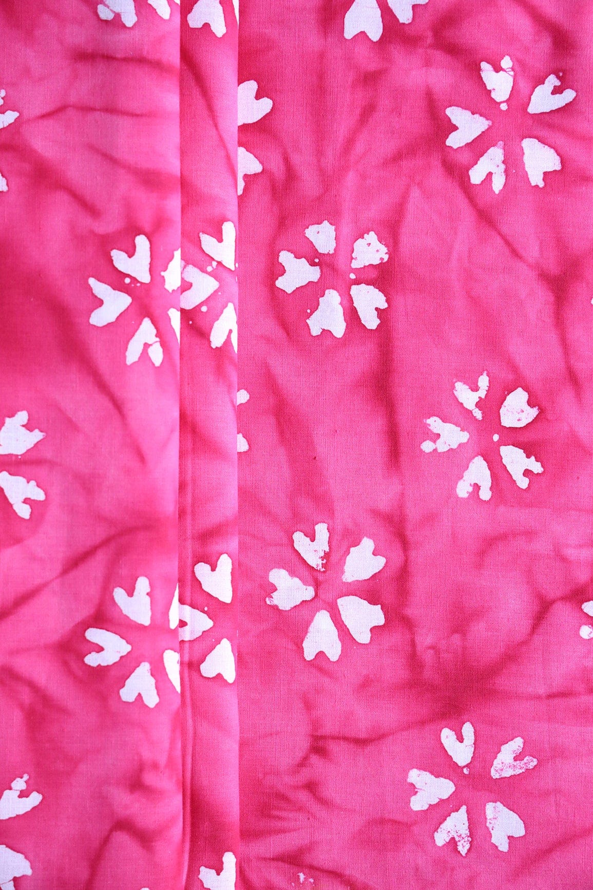 doeraa Prints White And Dark Pink Small Floral Pattern Batik Handblock Organic Cotton Fabric
