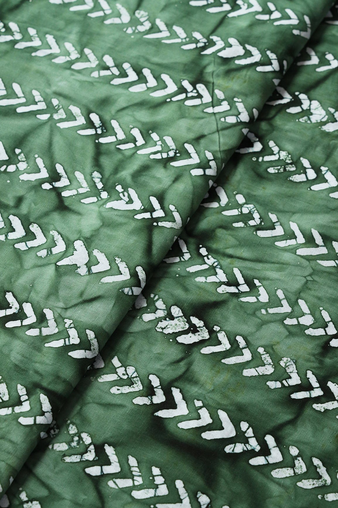 doeraa Prints White And Green Geometric Pattern Batik Handblock Organic Cotton Fabric