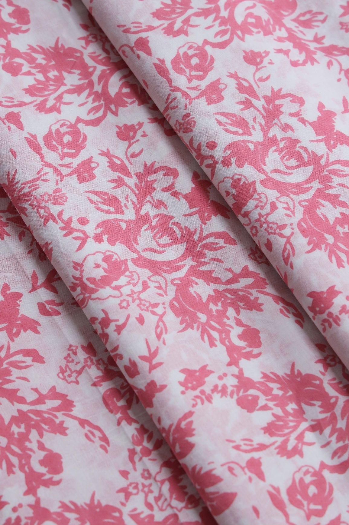 doeraa Prints White And Hot Pink Floral Print On Pure Mul Cotton Fabric