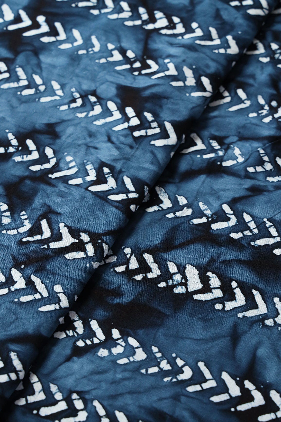 doeraa Prints White And Navy Blue Geometric Pattern Batik Handblock Organic Cotton Fabric