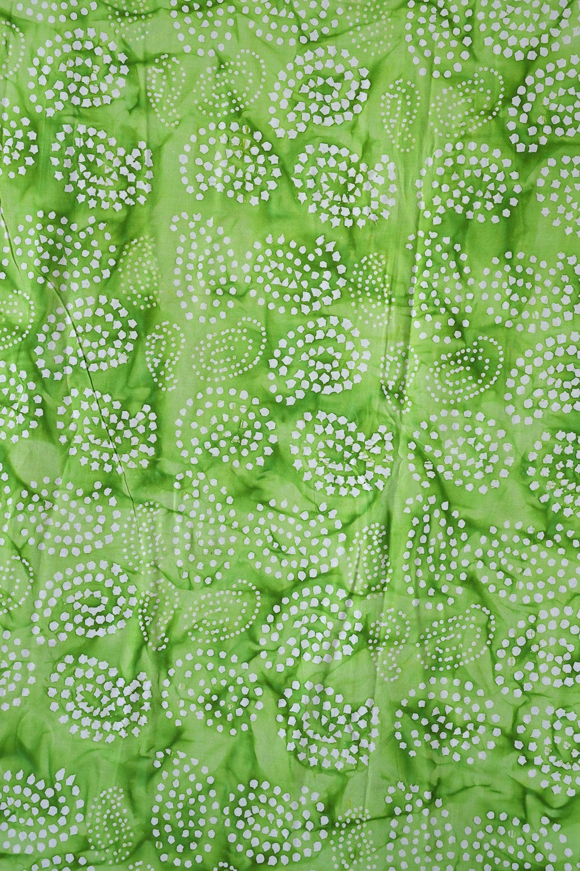 doeraa Prints White And Parrot Green Paisley Pattern Batik Handblock Organic Cotton Fabric