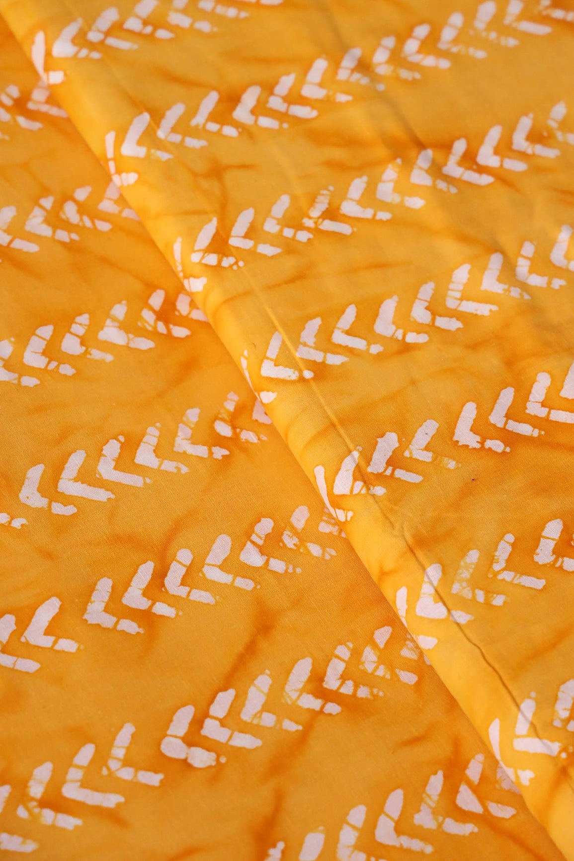 doeraa Prints White And Yellow Geometric Pattern Batik Handblock Organic Cotton Fabric