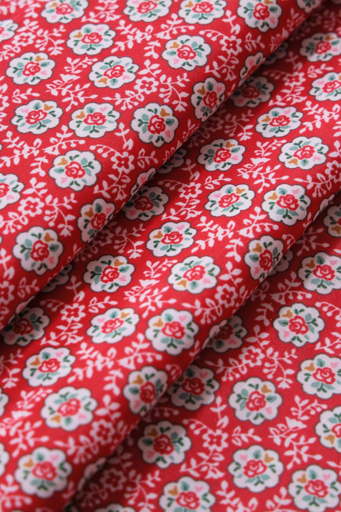 doeraa Prints White Small Floral Pattern Digital Print On Red French Crepe Fabric