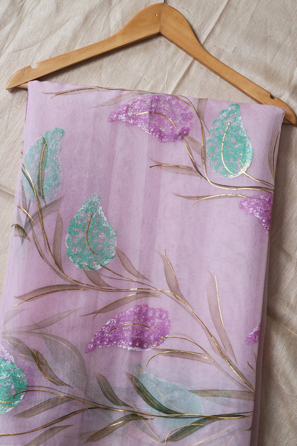 doeraa Saree Beautiful Leafy Hand Painted With Foil Work On Lavender Organza Saree ( 5.5 Meters)